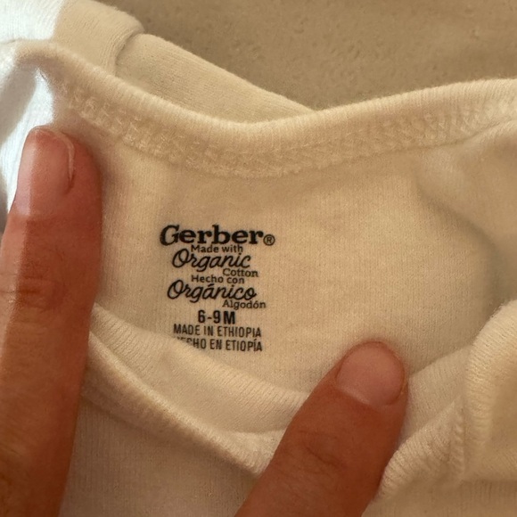 Lot of 3 Gerber Organic White Short Sleeve Onesies – Size 6-9M - Picture 3 of 3
